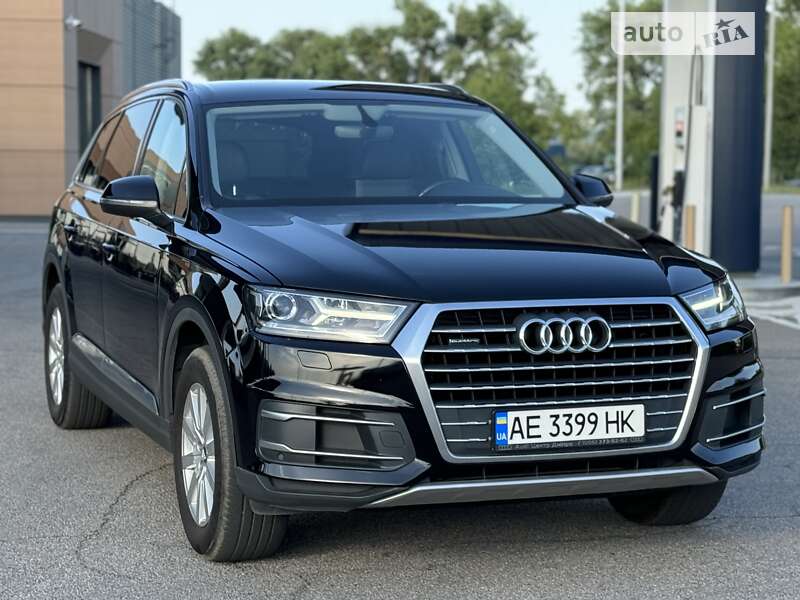 Внедорожник / Кроссовер Audi Q7 2016 в Днепре