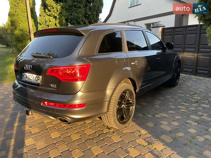 Позашляховик / Кросовер Audi Q7 2015 в Черкасах