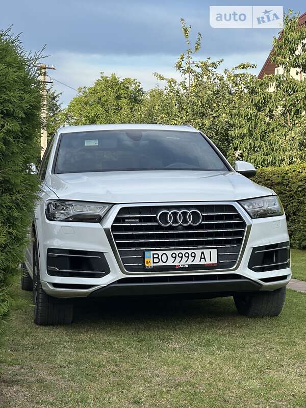 Внедорожник / Кроссовер Audi Q7 2018 в Бучаче