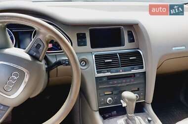 Позашляховик / Кросовер Audi Q7 2006 в Олевську