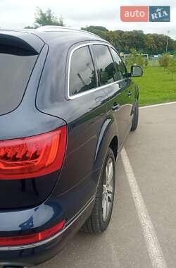 Внедорожник / Кроссовер Audi Q7 2014 в 