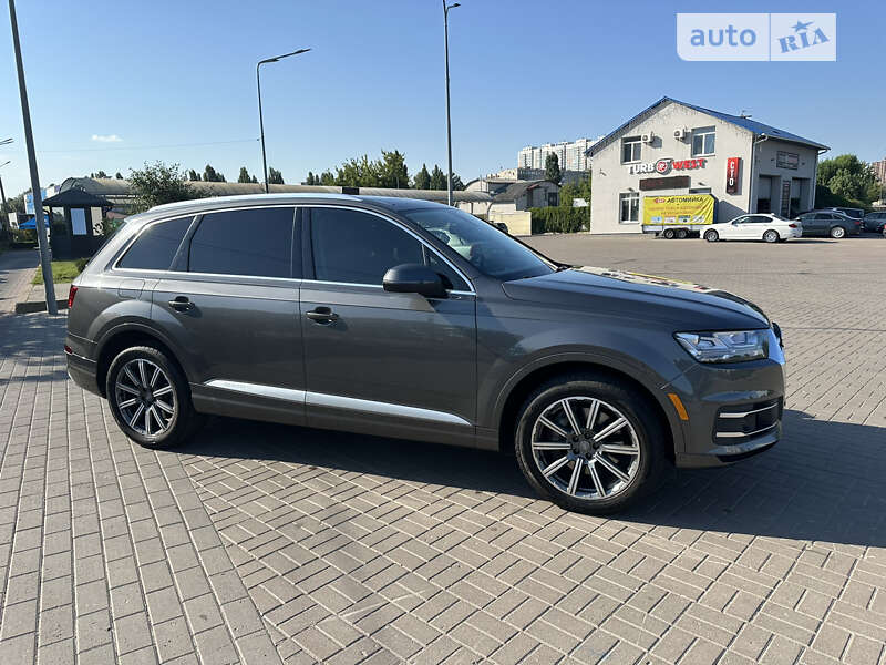 Позашляховик / Кросовер Audi Q7 2018 в Києві