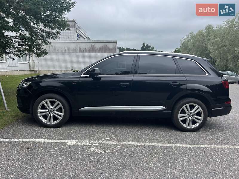 Позашляховик / Кросовер Audi Q7 2016 в Києві фото 12 Позашляховик / Кросовер Audi Q7 2016 в Києві