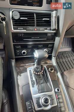 Позашляховик / Кросовер Audi Q7 2012 в Ужгороді