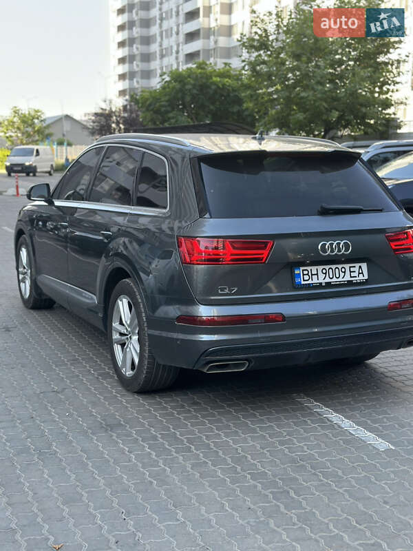 Позашляховик / Кросовер Audi Q7 2017 в Одесі