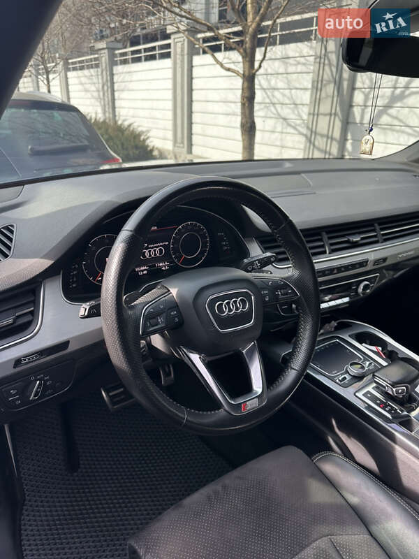 Позашляховик / Кросовер Audi Q7 2017 в Одесі