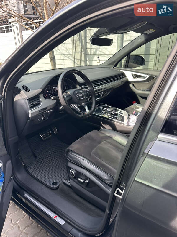 Позашляховик / Кросовер Audi Q7 2017 в Одесі