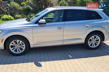 Внедорожник / Кроссовер Audi Q7 2017 в 