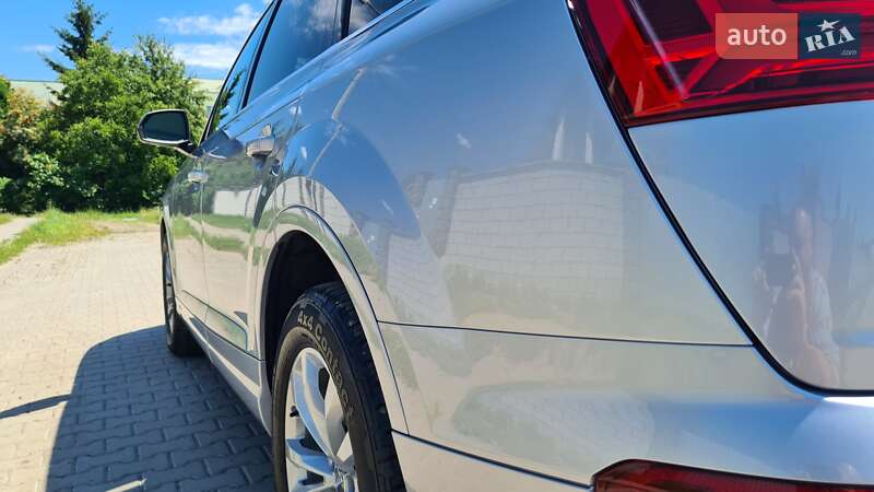 Внедорожник / Кроссовер Audi Q7 2017 в Ровно
