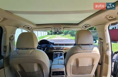 Внедорожник / Кроссовер Audi Q7 2017 в 