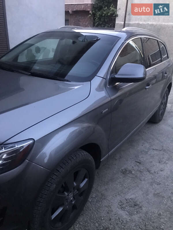 Внедорожник / Кроссовер Audi Q7 2013 в Борщеве