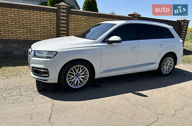 Внедорожник / Кроссовер Audi Q7 2015 в Киеве