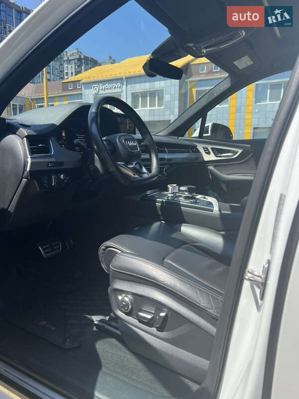 Audi Q7 2016
