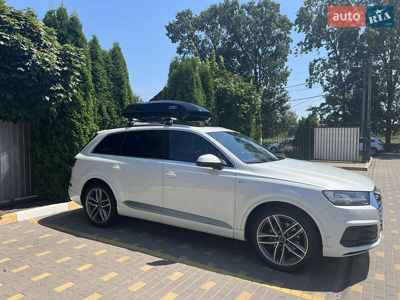 Внедорожник / Кроссовер Audi Q7 2016 в Буче