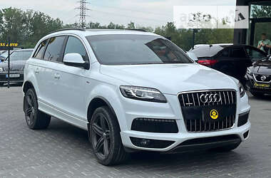 Внедорожник / Кроссовер Audi Q7 2012 в 