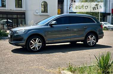 Внедорожник / Кроссовер Audi Q7 2013 в Черновцах