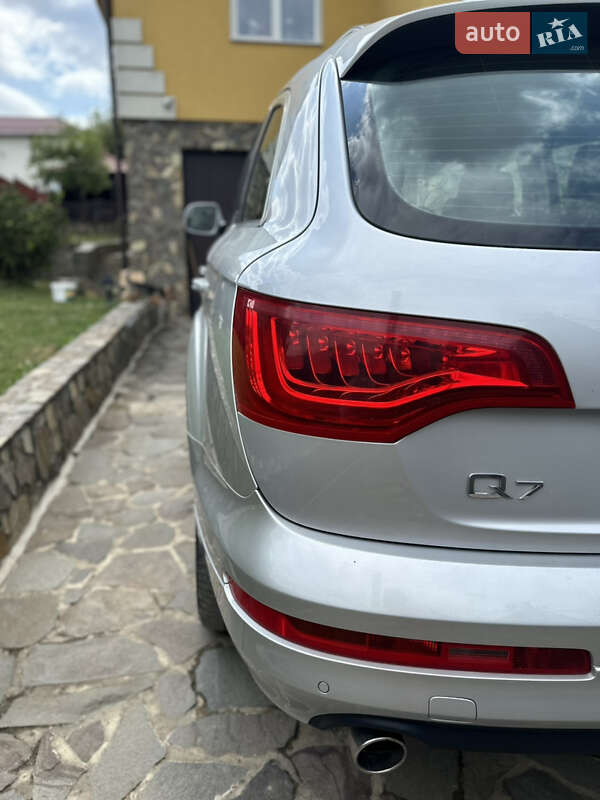 Внедорожник / Кроссовер Audi Q7 2009 в Черновцах