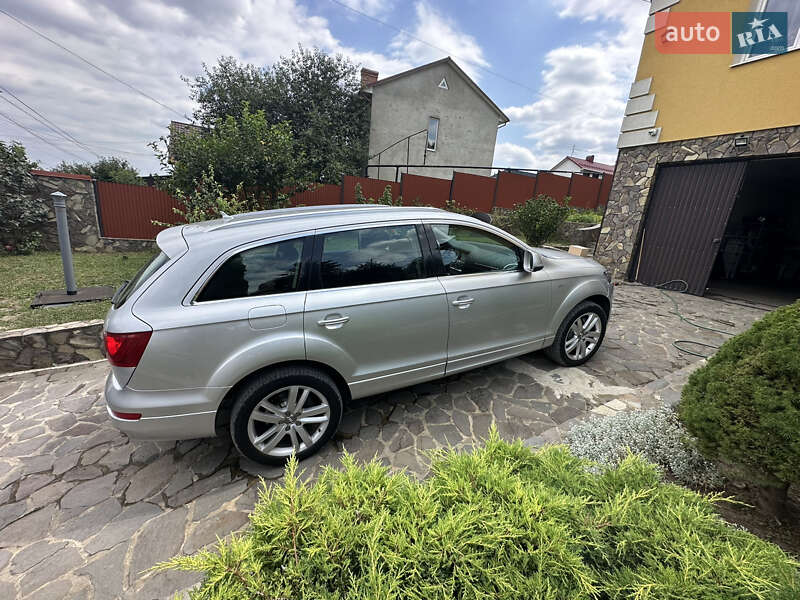 Внедорожник / Кроссовер Audi Q7 2009 в Черновцах