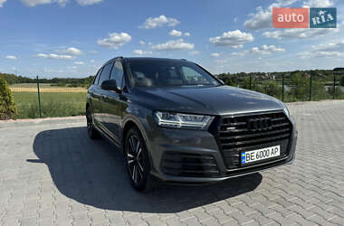 Внедорожник / Кроссовер Audi Q7 2015 в 