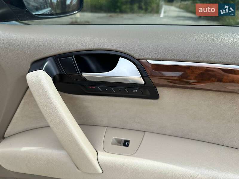 Внедорожник / Кроссовер Audi Q7 2012 в Звягеле фото 27 Внедорожник / Кроссовер Audi Q7 2012 в Звягеле