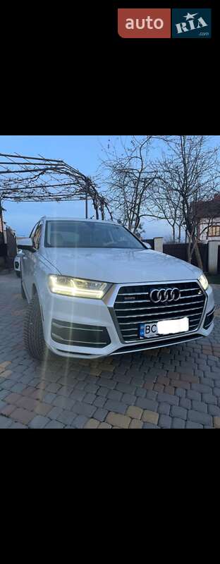 Внедорожник / Кроссовер Audi Q7 2017 в Дрогобыче