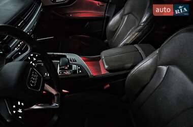 Внедорожник / Кроссовер Audi Q7 2016 в 