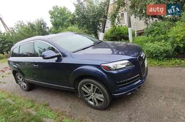 Внедорожник / Кроссовер Audi Q7 2015 в 