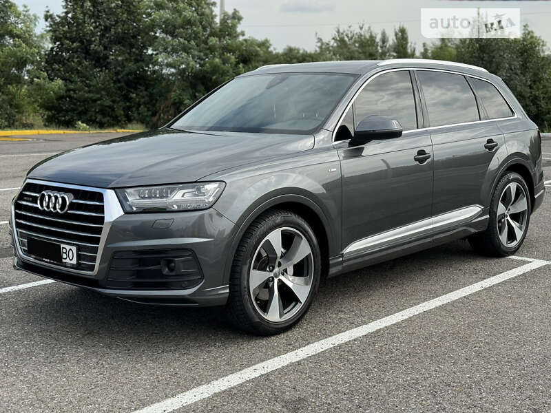 Внедорожник / Кроссовер Audi Q7 2016 в Черновцах