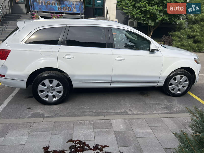 Внедорожник / Кроссовер Audi Q7 2012 в Софиевской Борщаговке