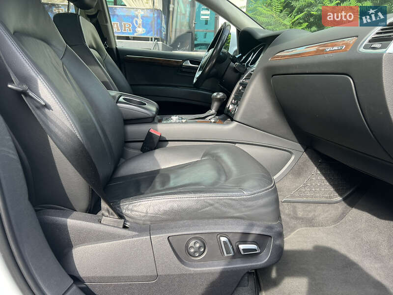 Внедорожник / Кроссовер Audi Q7 2012 в Софиевской Борщаговке