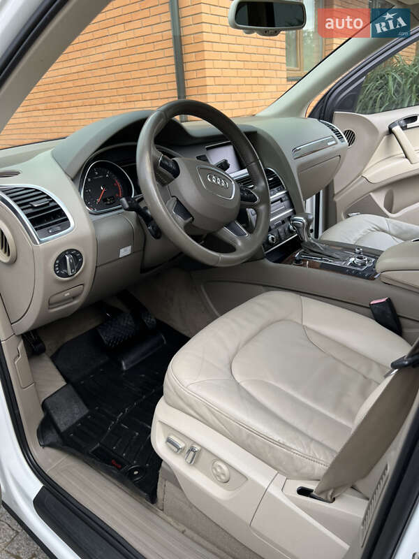 Позашляховик / Кросовер Audi Q7 2011 в Самборі