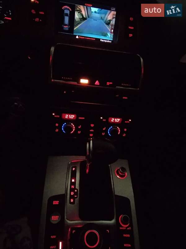 Внедорожник / Кроссовер Audi Q7 2015 в Черновцах