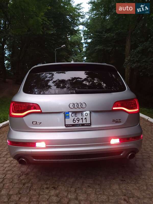 Внедорожник / Кроссовер Audi Q7 2015 в Черновцах