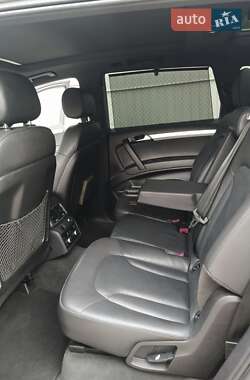 Внедорожник / Кроссовер Audi Q7 2015 в 