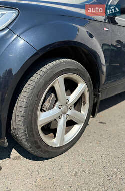 Внедорожник / Кроссовер Audi Q7 2012 в 