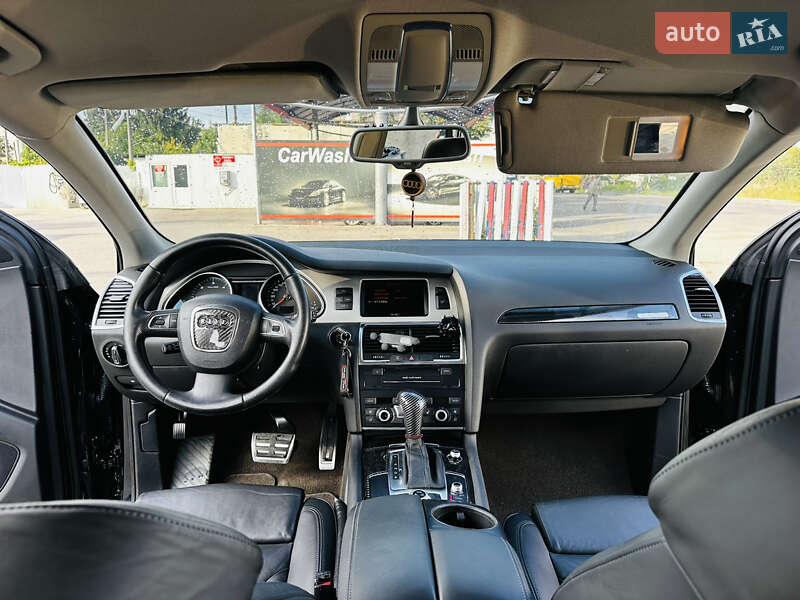 Позашляховик / Кросовер Audi Q7 2010 в Стрию