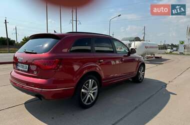 Внедорожник / Кроссовер Audi Q7 2011 в 