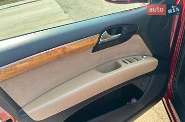 Внедорожник / Кроссовер Audi Q7 2011 в 