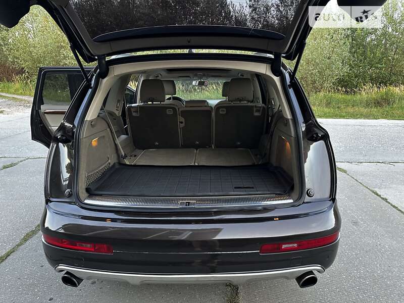 Внедорожник / Кроссовер Audi Q7 2014 в Косове