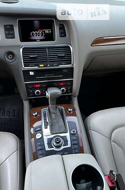 Позашляховик / Кросовер Audi Q7 2014 в 
