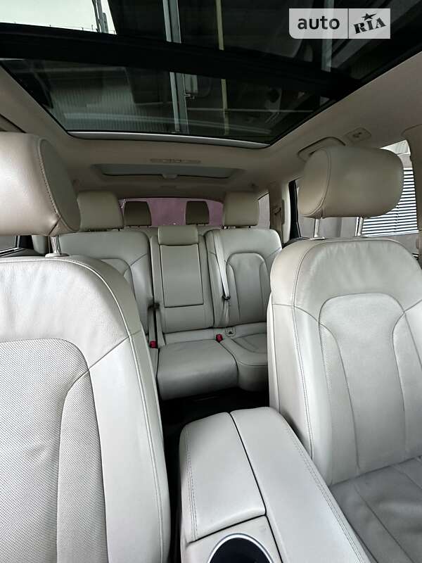 Внедорожник / Кроссовер Audi Q7 2014 в Косове