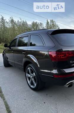 Позашляховик / Кросовер Audi Q7 2014 в 