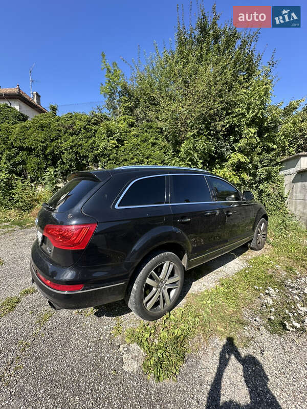 Позашляховик / Кросовер Audi Q7 2013 в Києві