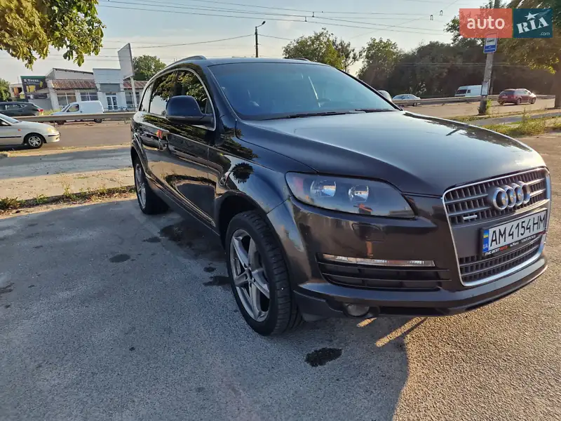 Внедорожник / Кроссовер Audi Q7 2008 в 