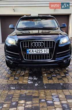 Внедорожник / Кроссовер Audi Q7 2014 в 