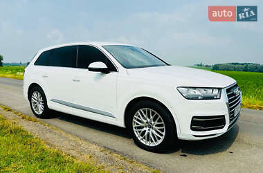 Внедорожник / Кроссовер Audi Q7 2017 в Киеве
