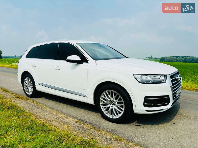 Внедорожник / Кроссовер Audi Q7 2017 в Киеве