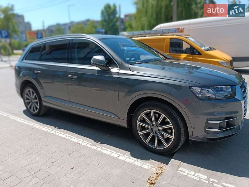 Позашляховик / Кросовер Audi Q7 2019 в Львові