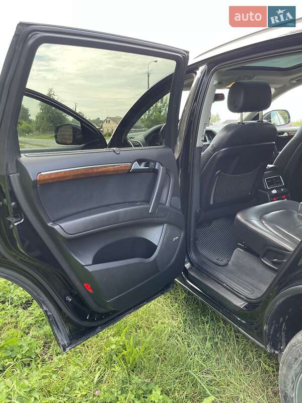 Внедорожник / Кроссовер Audi Q7 2013 в Луцке