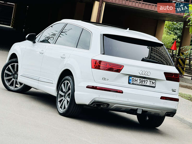 Позашляховик / Кросовер Audi Q7 2016 в Одесі